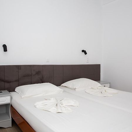 Sea Breeze 2 Apartments Mastihari Exterior foto