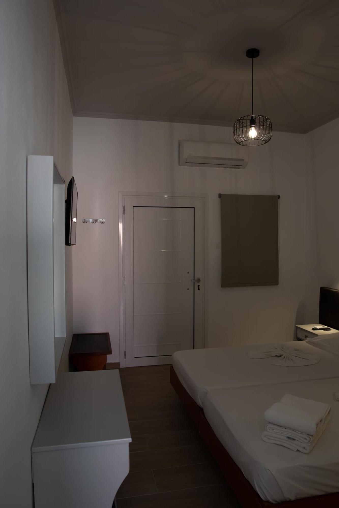 Sea Breeze 2 Apartments Mastihari Exterior foto