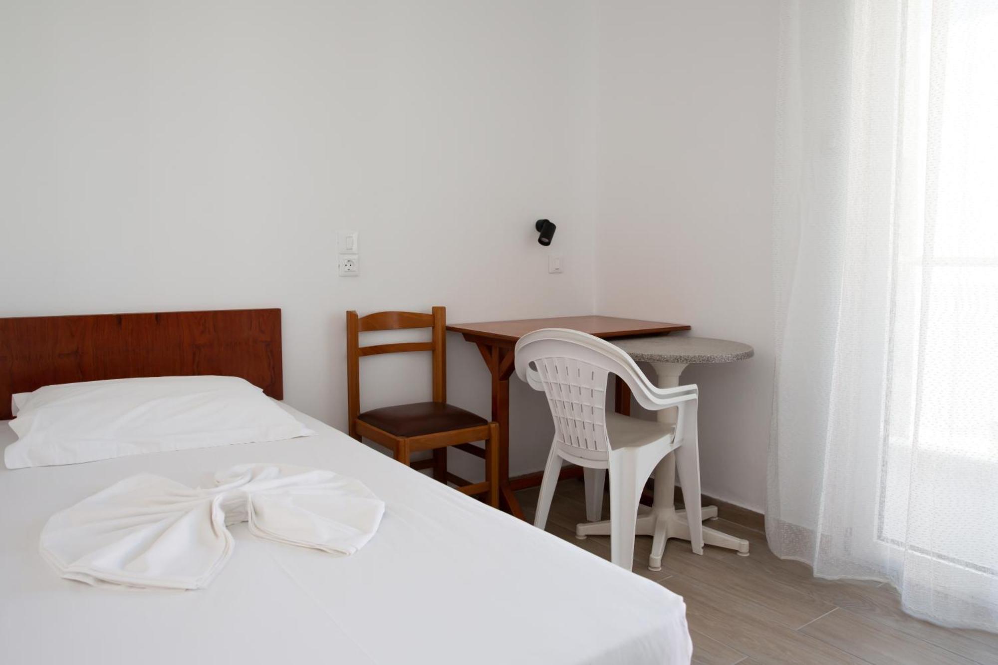 Sea Breeze 2 Apartments Mastihari Exterior foto